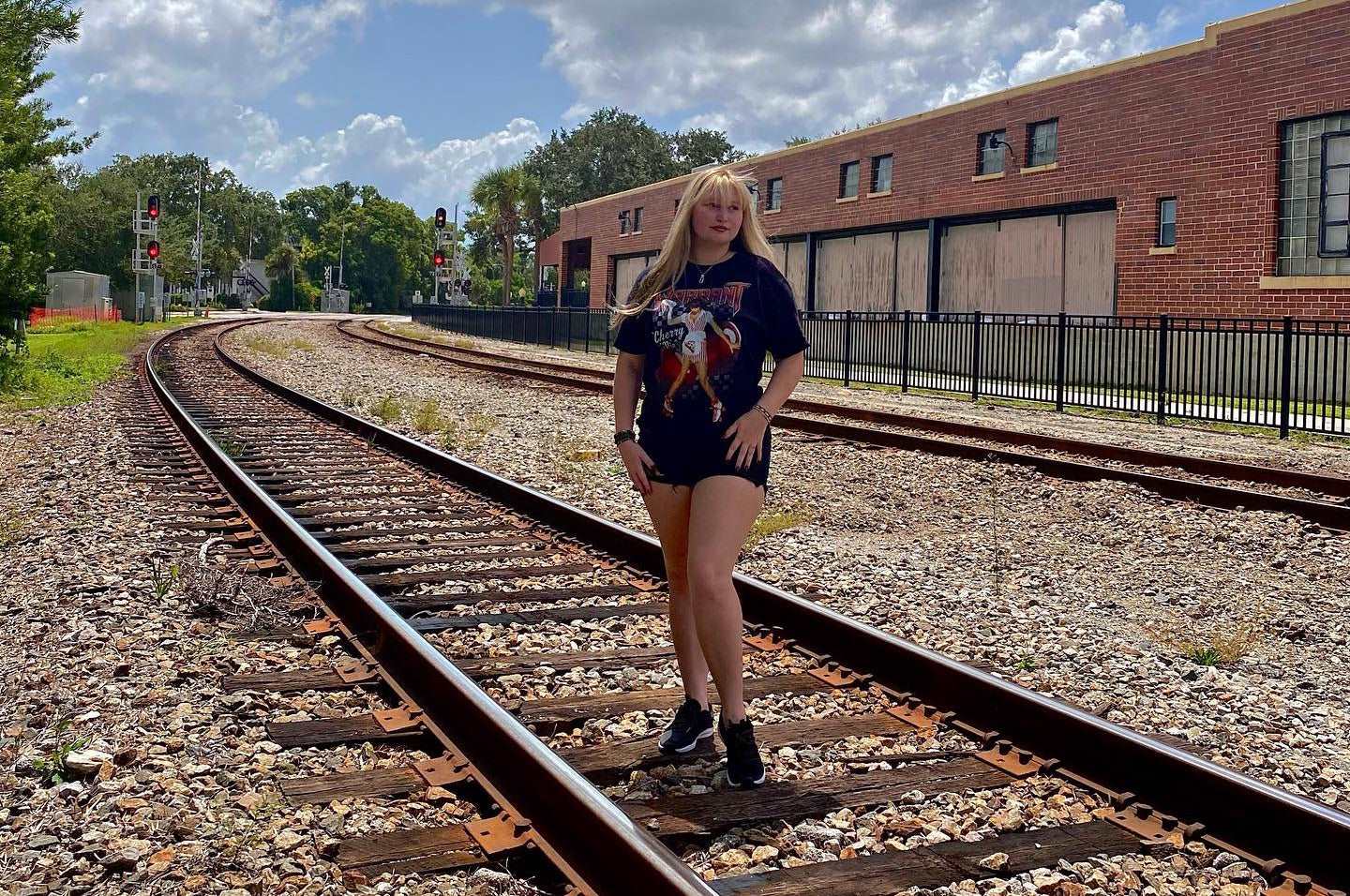 Warrant Cherry Pie Cry Official T-shirt